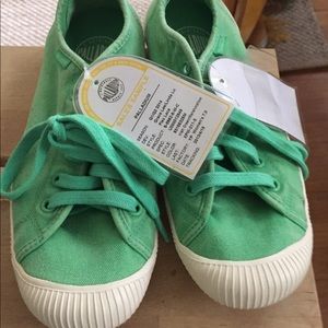 Palladium Women’s Green Flex Lace Sneakers size 7